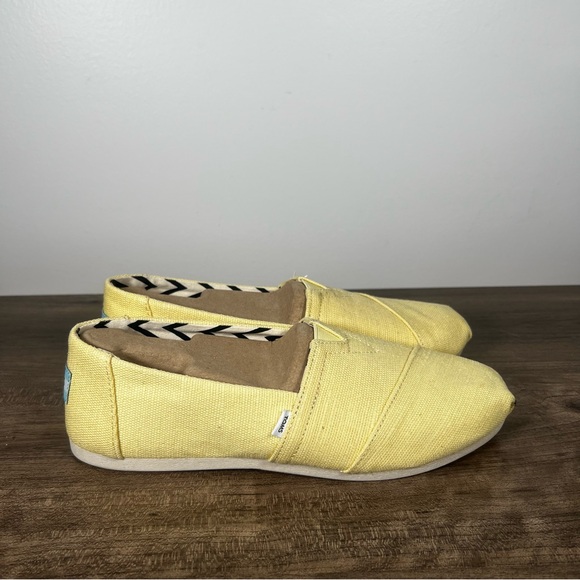 Toms Alpargata Women's Slip On Shoe Size 8.5 #551A - Picture 1 of 9